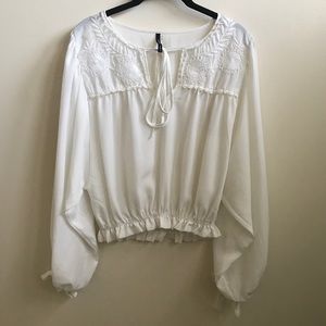 ❌SOLD❌ San Joy Flowy White Peasant Blouse